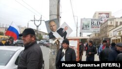 В Махачкале митинг в поддержку бывшего мэра Саида Амирова, 12 апреля 2014