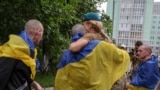 Автобус зі звільненими з російського полону українськими військовими