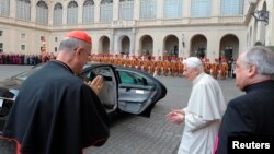 Папа Бэнэдыкт XVI пакідае Ватыкан