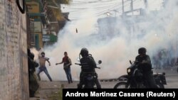 Ciconiri între protestatari și fortețe de ordine, Venezuela, 23 februarie 2019