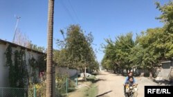 Tadžikistansko selo u blizini granice s Afganistanom