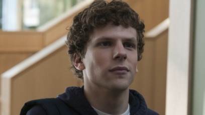 Той намира отдушник за емоциите си в актьорското майсторство Но