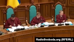 11 квітня велика палата Конституційного суду України розглядає конституційній розпуску Ради