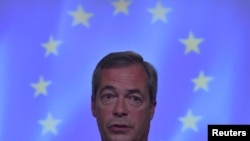 Найджел Фараж під час кампанії перед референдумом щодо членства Британії в ЄС. 22 червня 2016 року