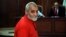 محمد بدیع، رهبر گروه اخوان المسلمین مصر، در جلسه دادگاه سال ۲۰۱۵
