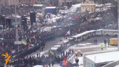 Ashton: Yanukovych Promised Solution Within 24 Hours