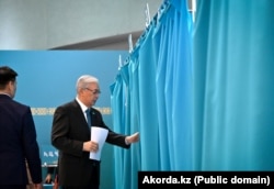 Қазақстан президенті Қасым-Жомарт Тоқаев дауыс берген сәт. Астана. 15 наурыз 2026 жыл.