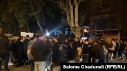 დადიანის ქუჩაზე გზა დღესაც გადაკეტეს.