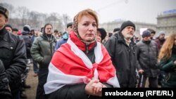 Натальля Папкова падчас «Маршу абураных беларусаў» 17 лютага