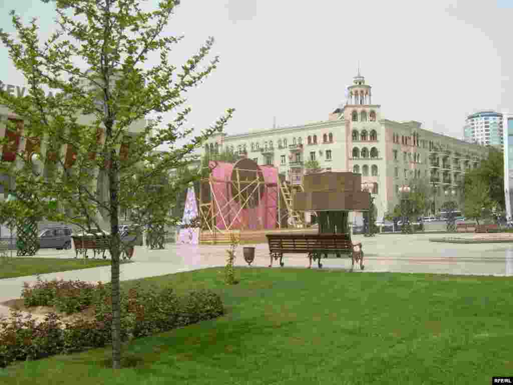 Bakıda gül bayramına hazırlıq gedir #12