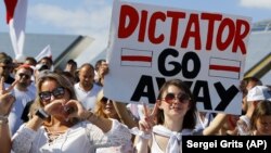 Protest al opoziției împotriva președintelui Lukașenka, Piața Victoriei din Minsk - 16 august 2020