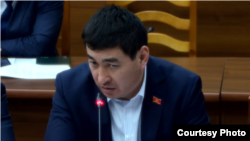 Улан Жаанбаев, ЖК депутаты