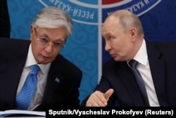 Касым-Жомарт Токаев и Владимир Путин на переговорах в Омске. 25 июля 2026 года