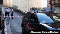 Поліцейський автомобіль стоїть біля  місця вибуху, Монако, 30 червня 2026 року