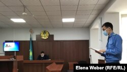 В ходе прений по делу о сбыте синтетических наркотиков. Караганда, 19 марта 2020 года. 