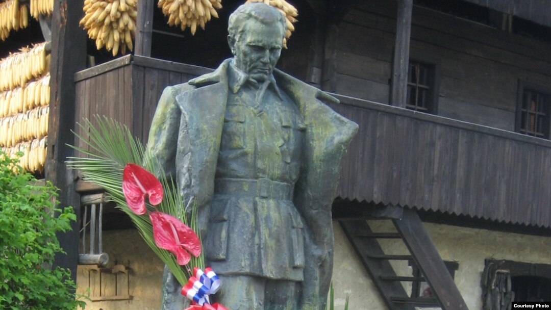 Spomenik Titu u selu Kumrovec, Hrvatska