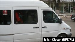 Un maxi-taxi la Chişinău