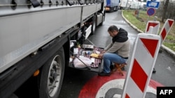 Pika kufitare Batrovci mes Serbisë dhe Kroacisë.