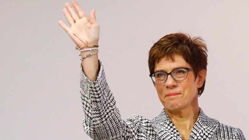 În Germania, creștin-democrații au ales-o pe Annegret Kramp-Karrenbauer în fruntea partidului lor