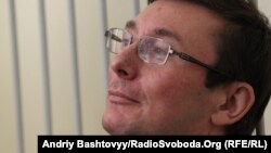 Колишній міністр внутрішніх справ Юрій Луценко у суді, Київ, 9 червня 2011 року