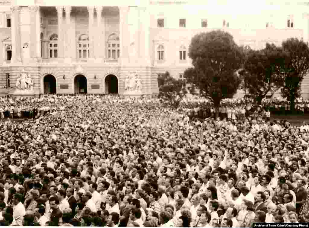 7 липня 1988 року. Масовий мітинг у Львові, на якому прозвучав заклик поставити в кожному населеному пункті пам&rsquo;ятники тим, хто загинув у боротьбі за незалежність України (ішлося про бандерівців і тих, кого називали бандерівцями за радянських часів)