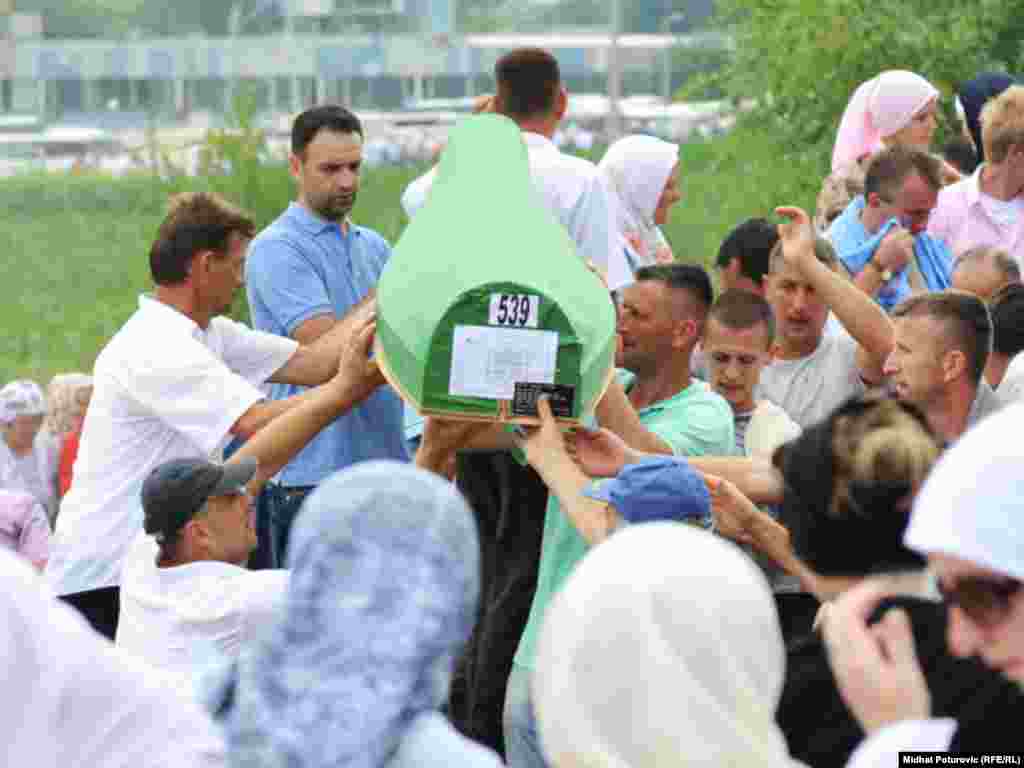 Srebrenica, 11.07.2011. Foto: RSE / Midhat Poturović 