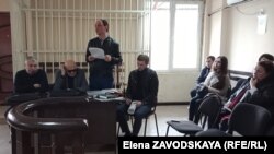 В Сухумском городском суде сегодня продолжили рассмотрение дела об «учебнике истории»