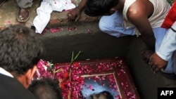 A Christian Burial in Pakistan