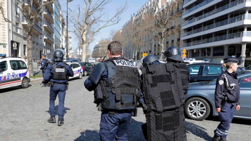 Փարիզի օդանավակայանում մարդ է սպանվել զինծառայողից զենք խլելու փորձ կատարելիս