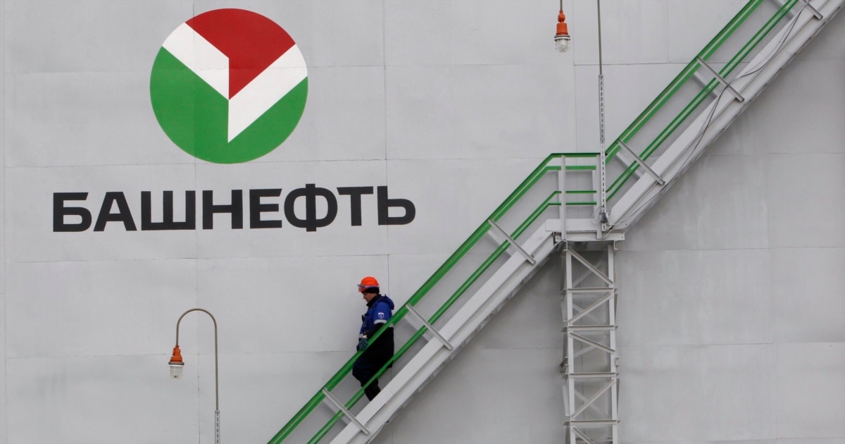 У Генштабі підтвердили ураження НПЗ в Росії на відстані 1400 км від України