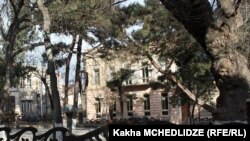 ლადო გუდიაშვილის მოედანი