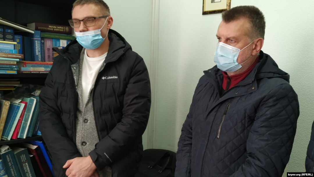 Адвокат Ігор Кушнеренко і Микола Федорян (п) у суді, 29 грудня 2020 року