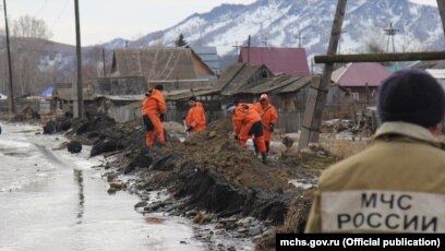 More Than 1 000 Evacuated In Siberia Amid Flooding