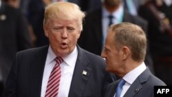 Дональд Туск (п) і Дональд Трамп під час зустрічі на Сицилії, Італія, 26 травня 2017 року