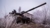 Украінскі танк каля вёскі Пяскі ў Данецкай вобласьці