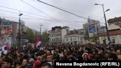 Demonstranti na Trgu Slavija