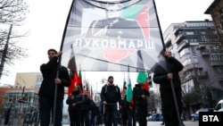 Участници в Луковмарш, който тази година се проведе в района на бул. „Княз Александър Дондуков“