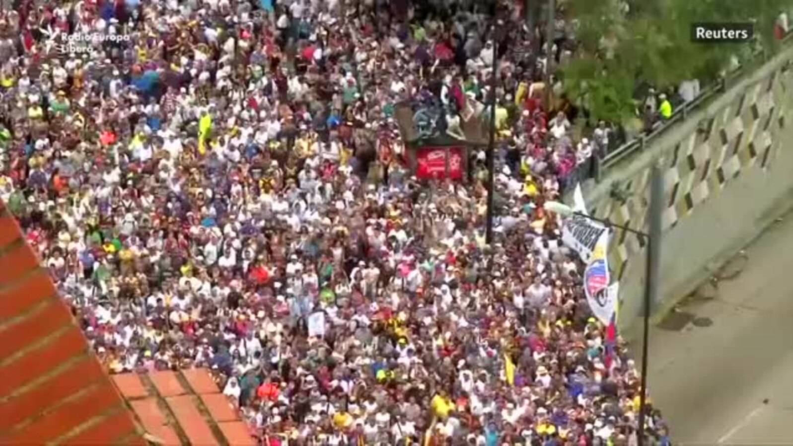 Noi proteste în Venezuela - Oamenii cer sfârșitul „dictaturii”