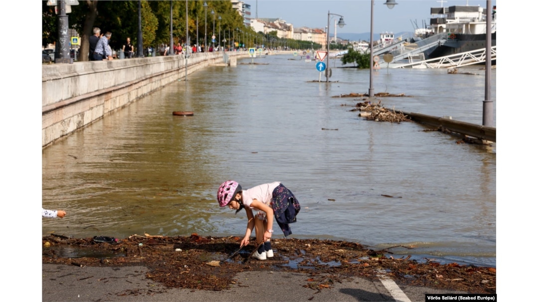 Danube Breaches Banks As Flood Tide Hits Budapest