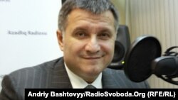 Харківська облпрокуратура порушила нову кримінальну справу стосовно колишнього голови облдержадміністрації Арсена Авакова, який нині очолює осередок «Батьківщини»
