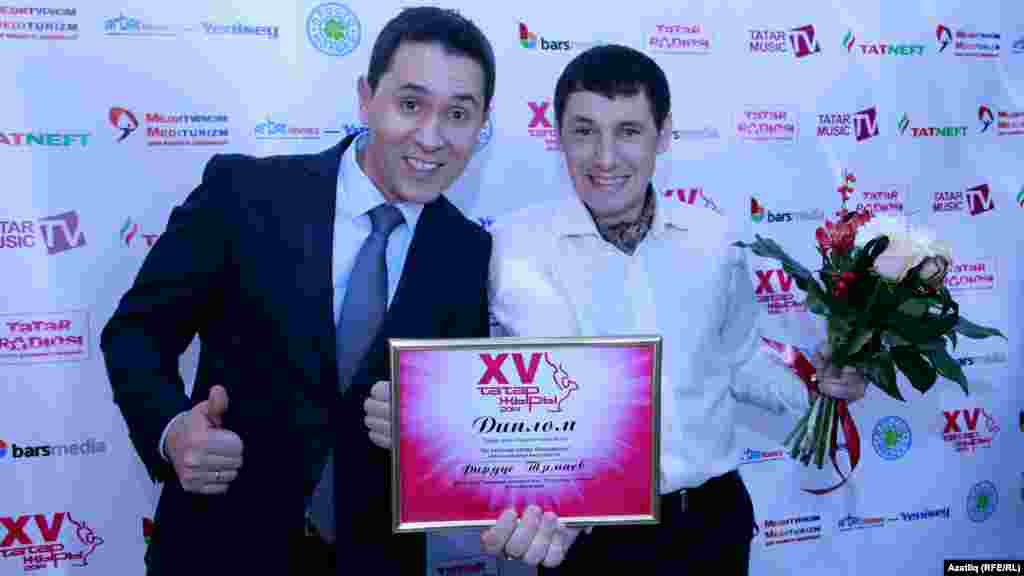 Булат Бәйрәмов һәм Фирдүс Тямаев