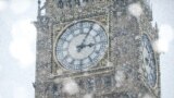 Orologiul din turnul clădirii Parlamentului britanic