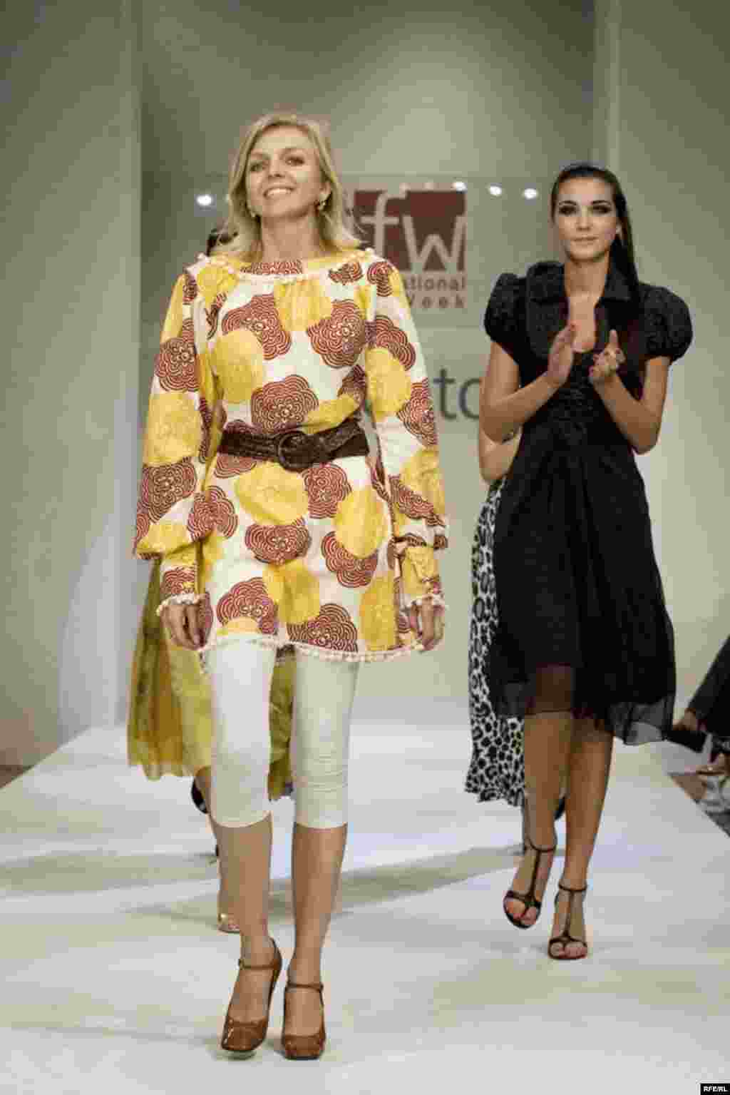 UAE - Dubai Fashion Week, Dubai, 04Apr2007