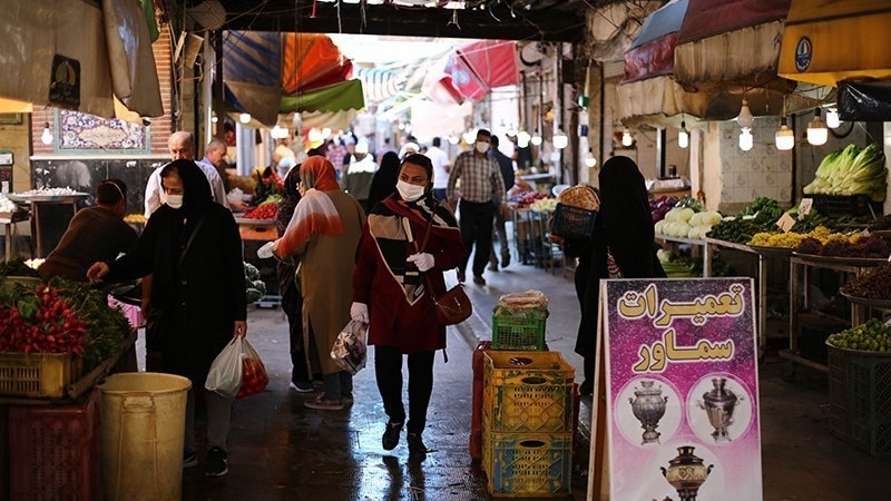 آمار رسمی کرونا در ایران؛ مرگ ۱۶۰ بیمار دیگر، صادرات ماسک ممنوع شد