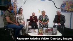 Зліва направо: Володимир Вятрович, Олександра Матвійчук, Іванна Мащак, Віра Соловйова, Василь Овсієнко на презентації книги «Дорогами минулого» на «Книжковому Арсеналі» в Києві, 25 травня 2019 року