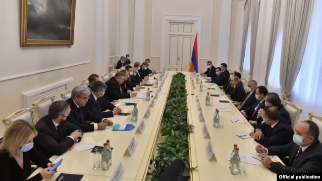 Baş nazir N.Paşinyan Yerevanda Rusiya nümayəndə heyətini qəbul edir. 21 noyabr 2020