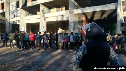 Iseljavanje migranata iz centra Bihaća Iseljavanje migranata iz centra Bihaća