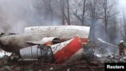 Обломки самолета Tу-154, разбившегося под Смоленском 10 апреля 2010 года.