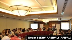 საერთაშორისო კვლევებისა და გაცვლების საბჭოსა (IREX) და ფონდ ”ღია საზოგადოება - საქართველოს” მიერ ორგანიზებული მრგვალი მაგიდა