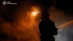 Пожарные в Полтавской области после российской атаки, Украина, 1 ноября 2025 года